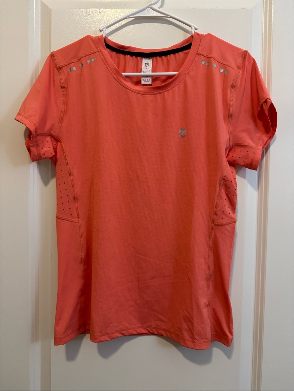Born Primitive Women’s Endurance Shirt